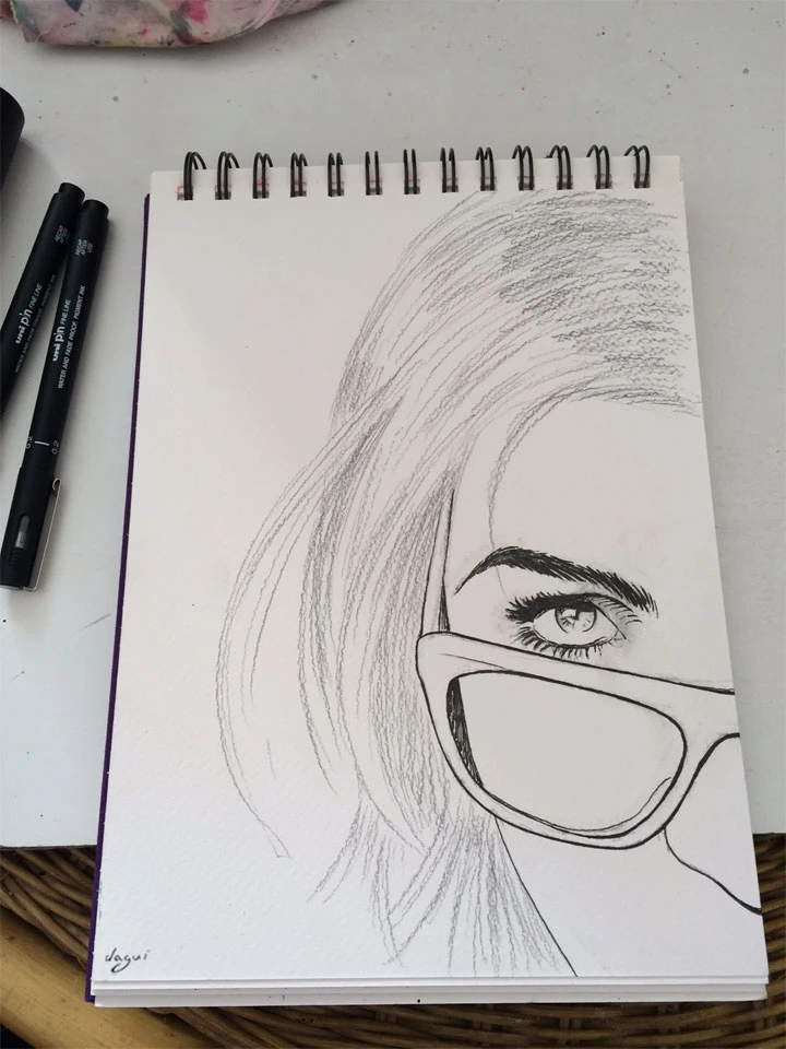 Femme à lunettes sketch 2